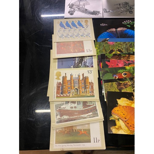 55A - Large collection of vintage post cards.