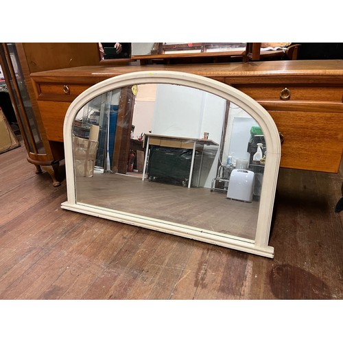 72 - Large overmantle mirror. h 73cm x w 115cm