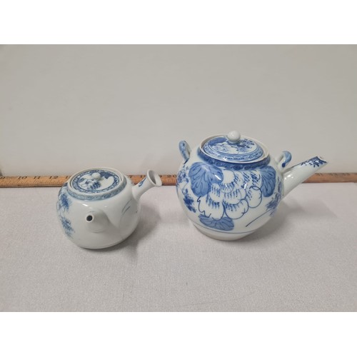 135 - Antique Japanese yokode kyusu 2 handled tea pot & antique Japanese hand painted blue & white teapot.