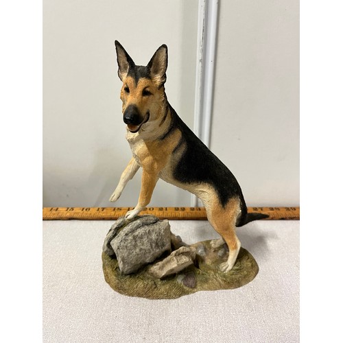 213 - Sherratt & Simpson German Shepherd on rock.
25cm h