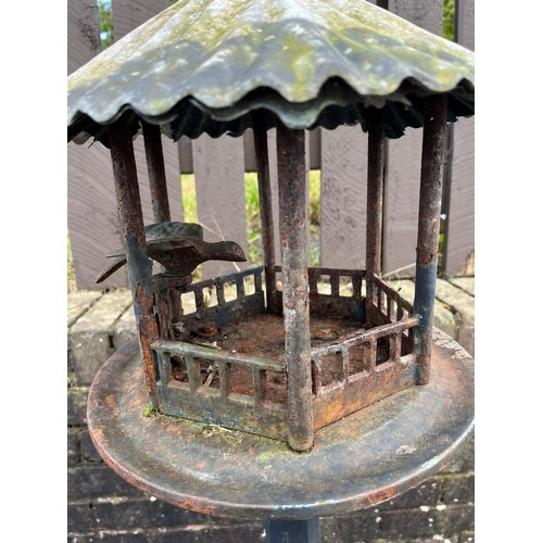 278 - Vintage cast iron garden bird house.
124cm h