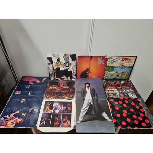 153 - Selection of vintage records.