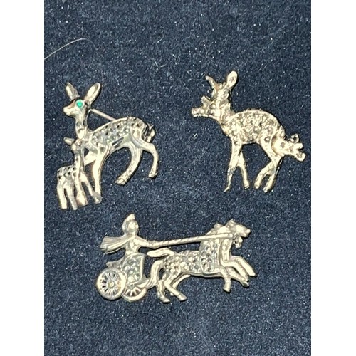 31 - 3 x silver brooches - roman warrior and chariot and 2 sets of deer.