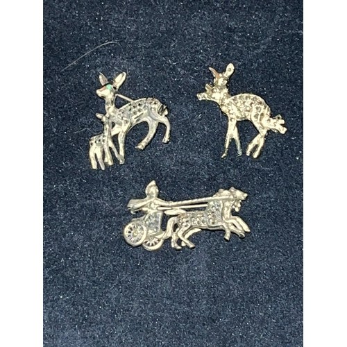 31 - 3 x silver brooches - roman warrior and chariot and 2 sets of deer.