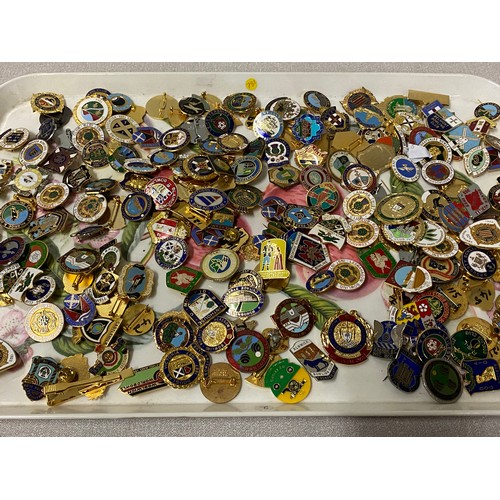 58 - Large qty of British bowling badges.