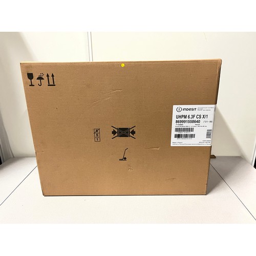 136 - new indesit cooker hood new in sealed box