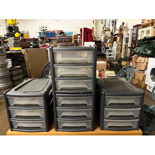 436 - 4 sets of storage drawers