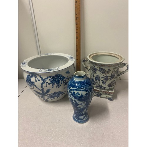 313 - 3 pieces of blue and white Oriental ware to include large planter.