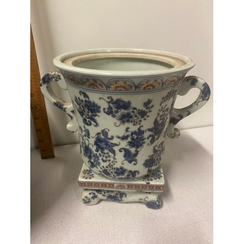 313 - 3 pieces of blue and white Oriental ware to include large planter.