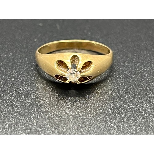 100D - 9ct gold & diamond ring 
3.61g