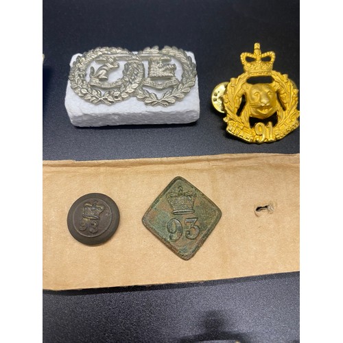 52 - Collection of vintage buttons and cap badges to include The Calgary highlanders and antique Sutherla... 