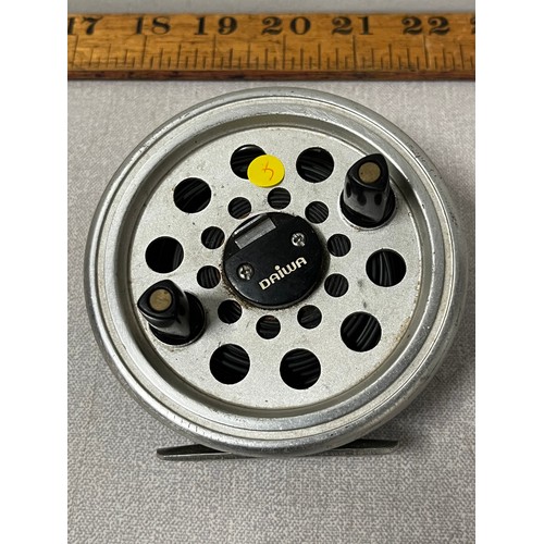 470 - Diawa fly reel and line