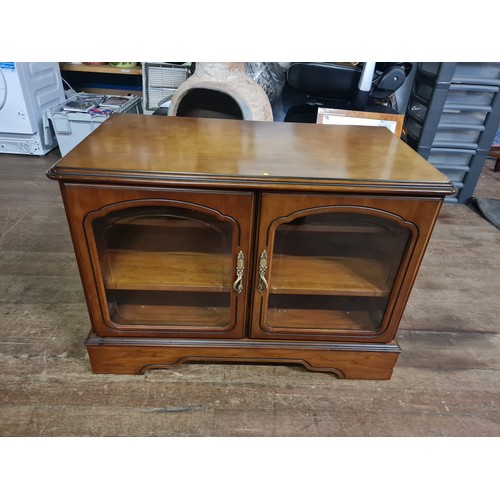 486 - Vintage wooden entertainment unit.