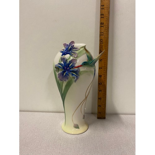 2 - Franz Iris and hummingbird porcelain vase.
25cm h