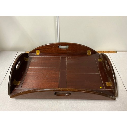 122 - Vintage mahogany butlers boat tray top.
70cm x 43cm closed