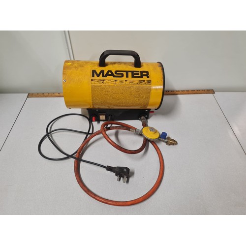 488 - Master propane gas space heater.