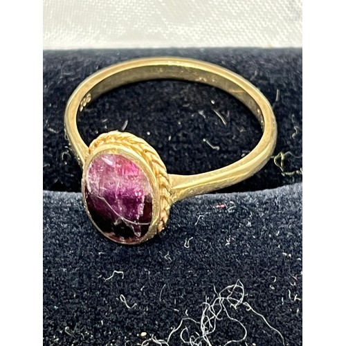 300C - 9ct gold & pink turmaline ladies ring