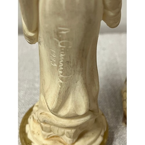 92 - Oriental carvings to include lady & duck.
13cm Talllest