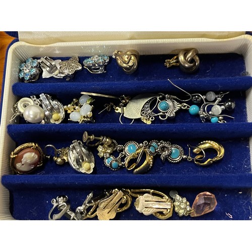 38 - selection of vintage costume jewellery to include boxes