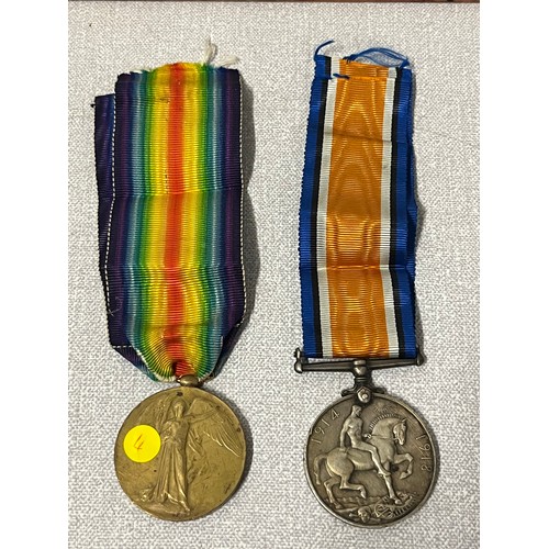 32 - 2 world war 1 medals