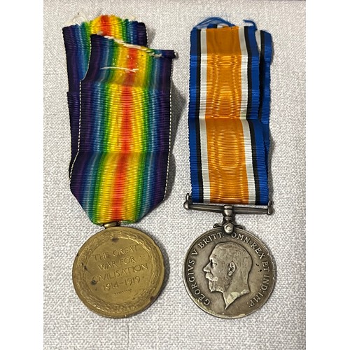 32 - 2 world war 1 medals