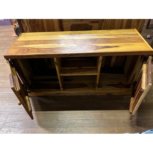 76 - solid sheesham wood entertainment unit
131cm W x 50cm D x 60cm H