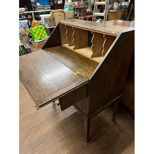 335 - oak writing bureau
101cm H x 78cm W x 45cn D