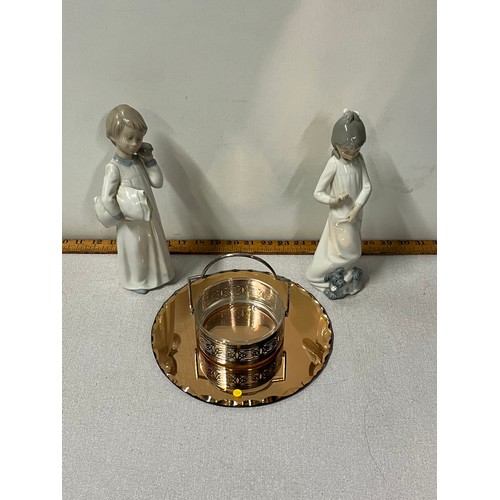 423 - 2 Spanish figures, small mirror tray & ep glass dish.