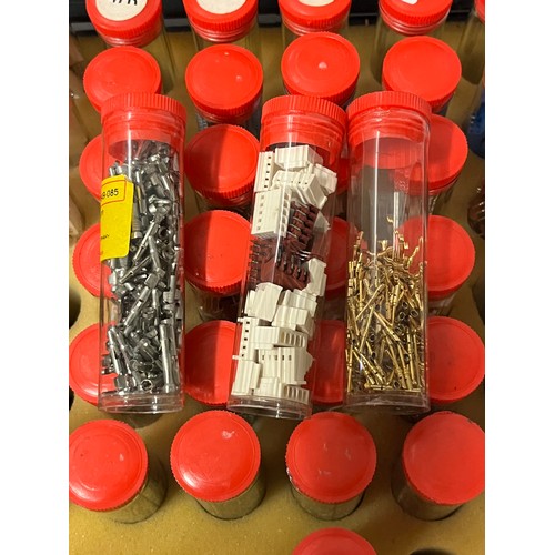 381 - Large selection of metal/plastic connectors and crimping pliers