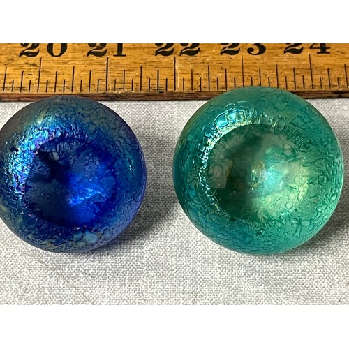 191 - 2 loetz style paperweights with frog & lizard