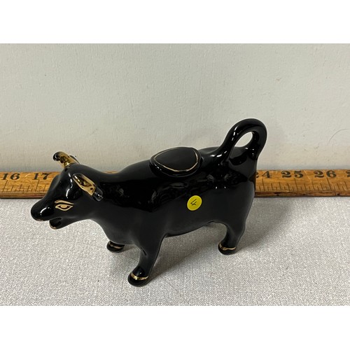 567 - Victorian cow creamer with lid