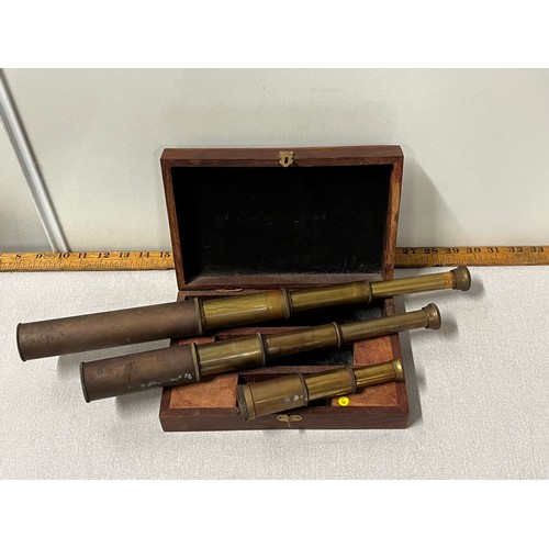 189 - 3 brass telescopes in wooden fitted box