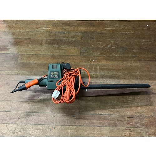 Black 7 Decker gt150 hedge trimmer