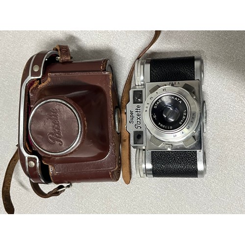 353 - Collection of vintage cameras to include Zeiss Ikon etc