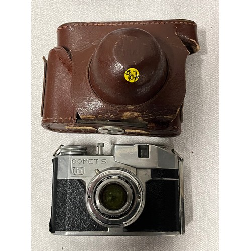 353 - Collection of vintage cameras to include Zeiss Ikon etc