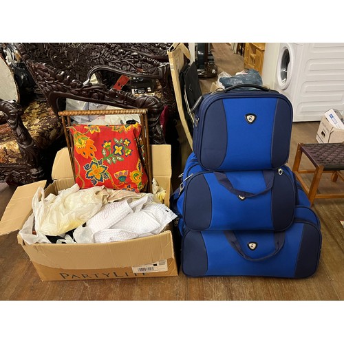 521 - Luggage set & box of material etc