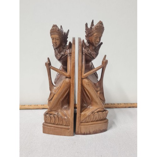 1 - A pair of hand carved Balinese mid century  bookends
(klungkung bali)
29cm h