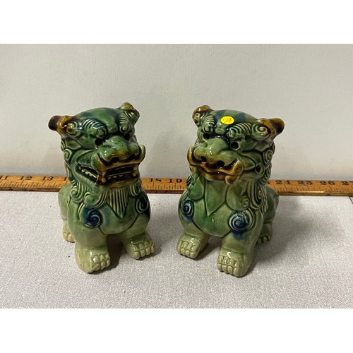 15 - a pair of chinese dogs of foo
13cm h