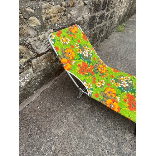 30 - vintage sun lounger