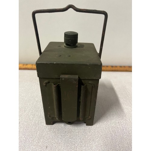 37 - WW2 signal flashlight.
12cm h