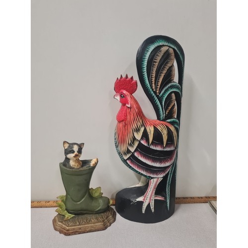 64 - The Leonardo collection cast iron cat door stop & large Indonesian wooden rooster
Tallest 48cm h