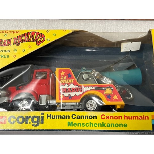 78 - vintage boxed corgi jean richards human cannon