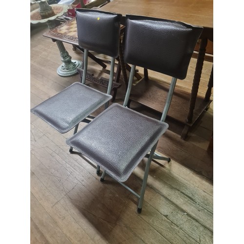 367 - 2 Vintage folding chairs.