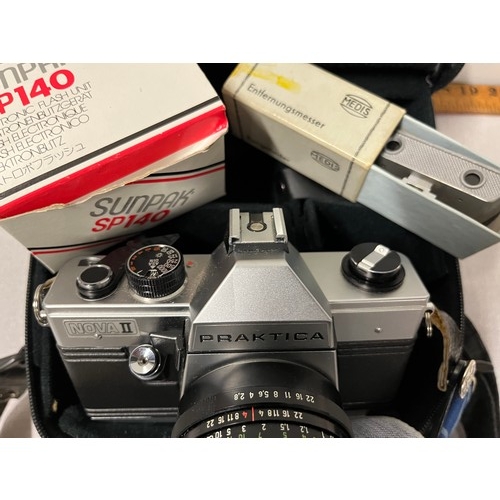 147 - vintage praktica camera & accessories