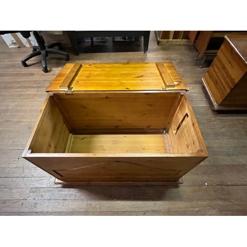 56 - Pine blanket box.