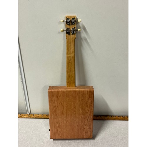 102 - Strum box ukulele No6.