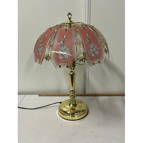 109 - large ornate brass & glass lamp
approx 66cm h