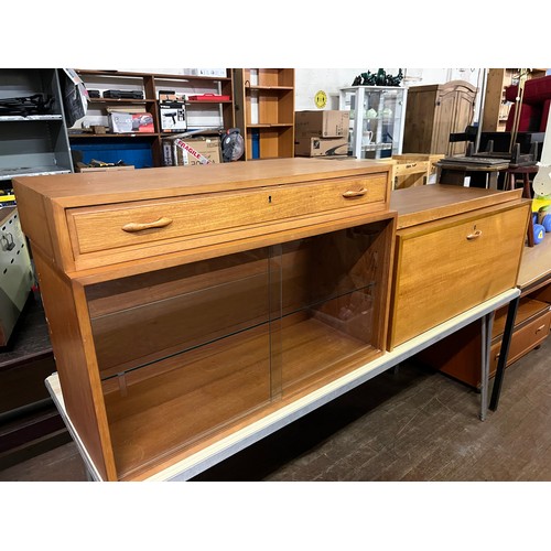 134 - Teak Modular Ladderax Shelving System By Staples 1960s, Bookshelf And Record Storage with key, No st... 