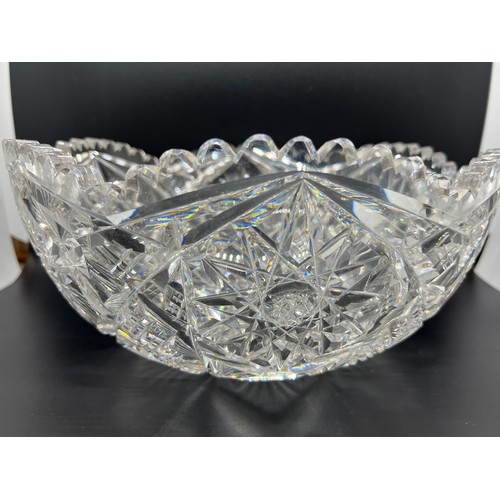 448 - Good quality cut glass/crystal bowl possibly Waterford?