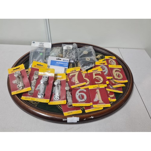 479 - tray of brass numbers, door locks with keys etc